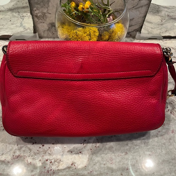 Gucci Soho 100% 💯 authentic red crossbody/ shoulder bag w gold chain - Picture 4 of 16